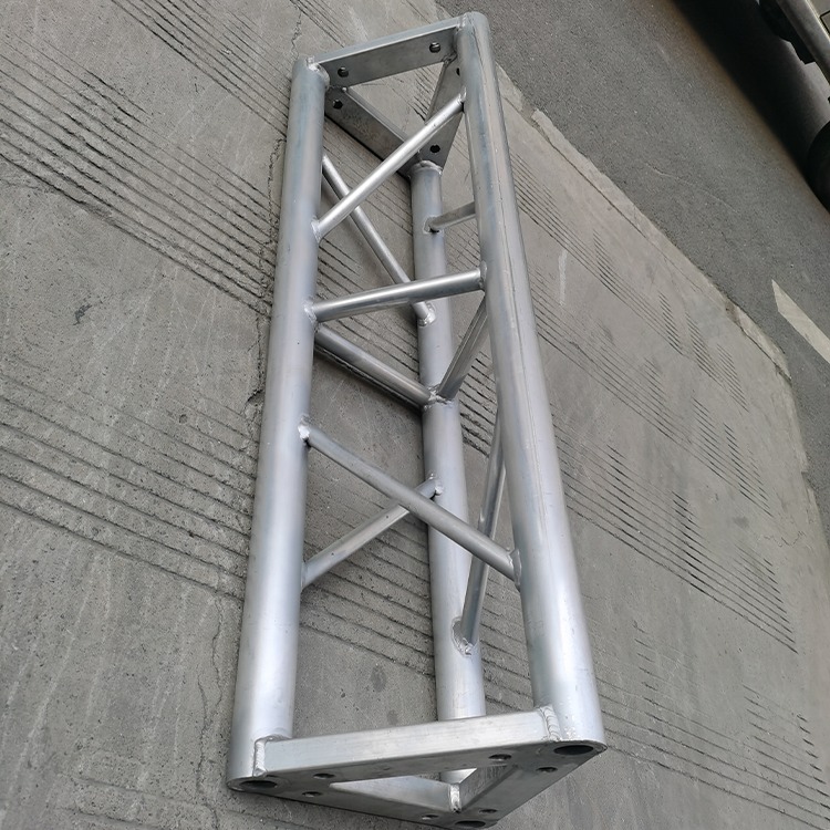 Truss triangular de aluminio de 1m.jpg