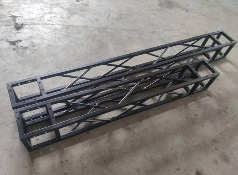 truss negro 8x8.jpg