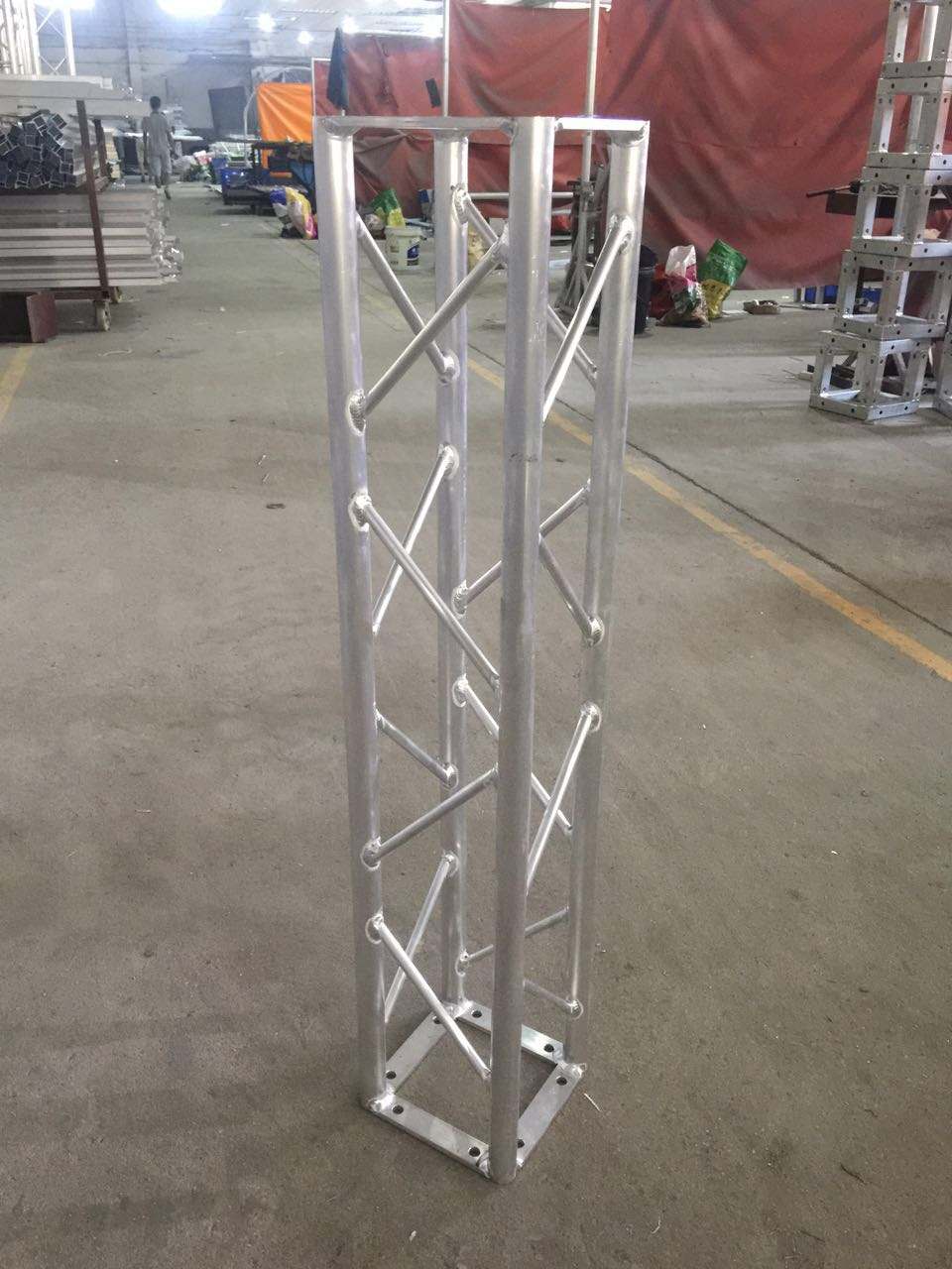 Extensi&oacute;n de truss de 1m 8x8.jpg