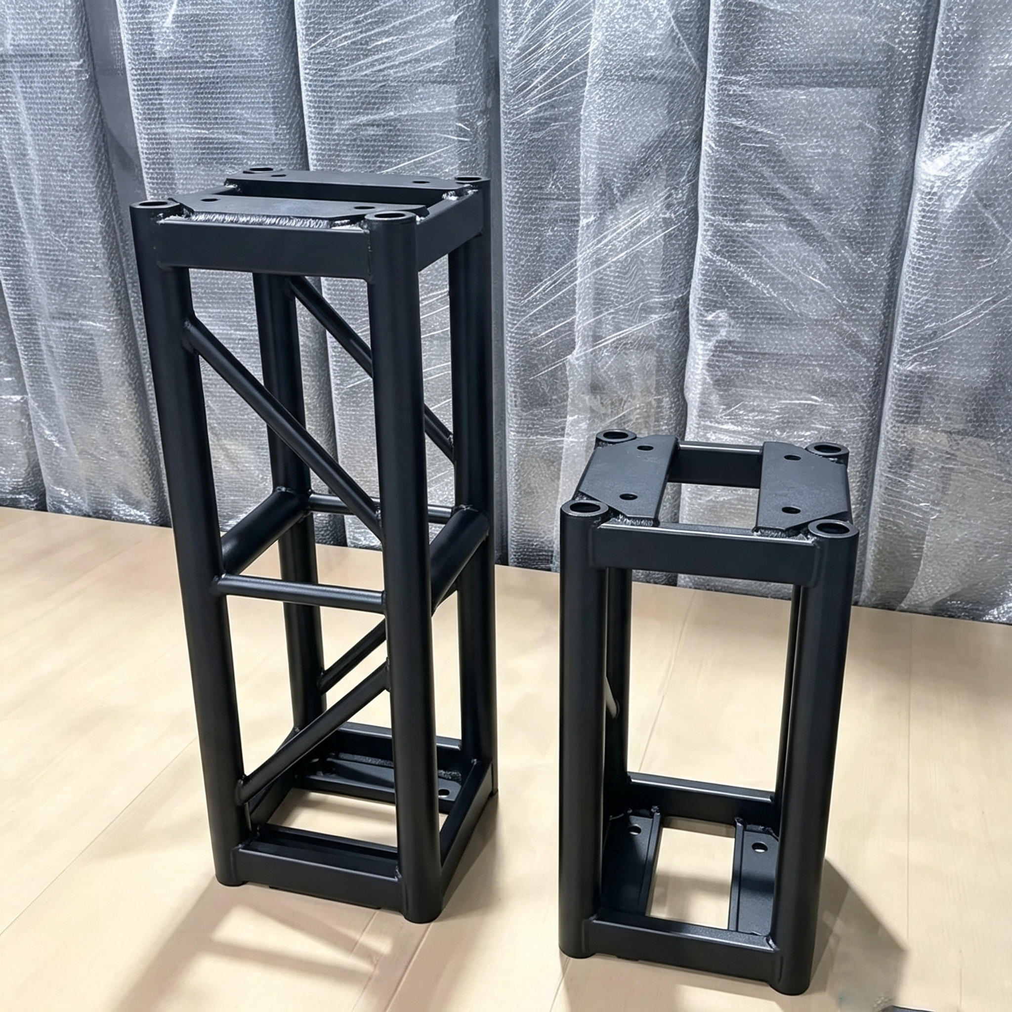 truss de perno negro.jpg