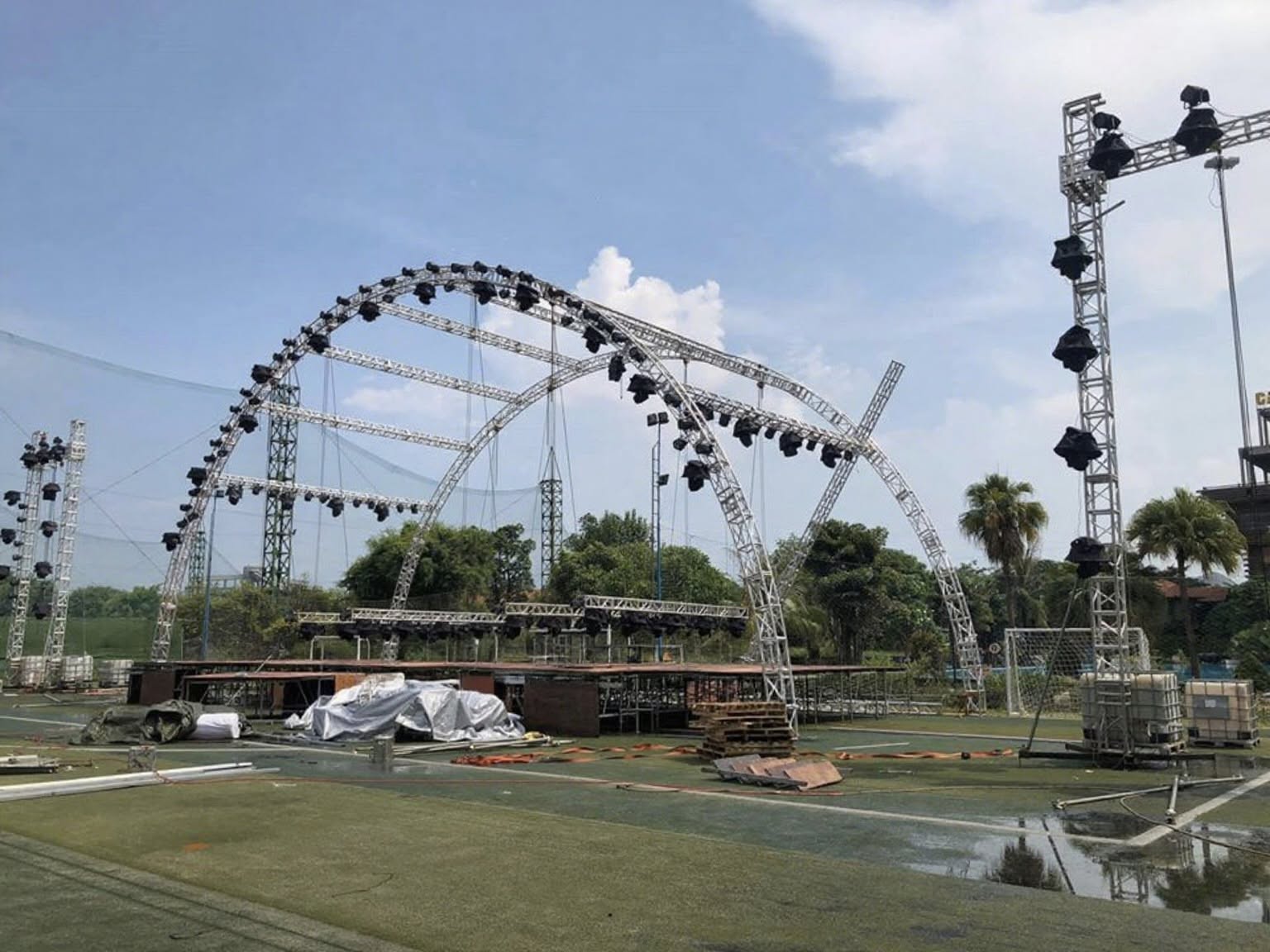 estructura de iluminaci&oacute;n para eventos.jpg