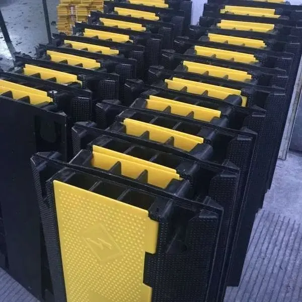 Rampa de cable de goma de 3 orificios5.webp