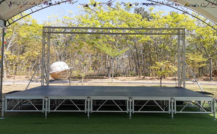 sistema de escenario de DJ port&aacute;til de aluminio.jpg